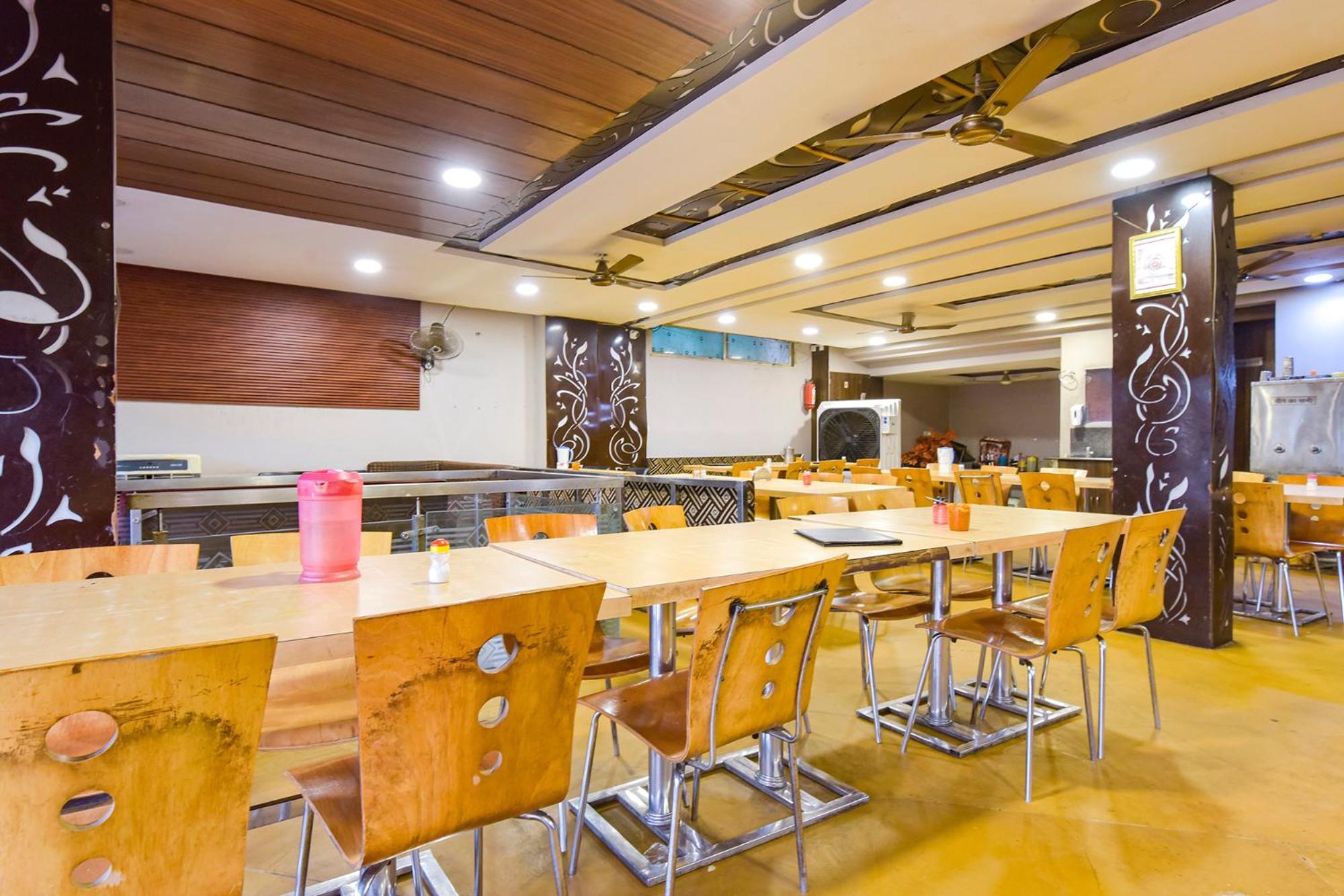 Fabhotel Raghumani Palace Ujjain Esterno foto