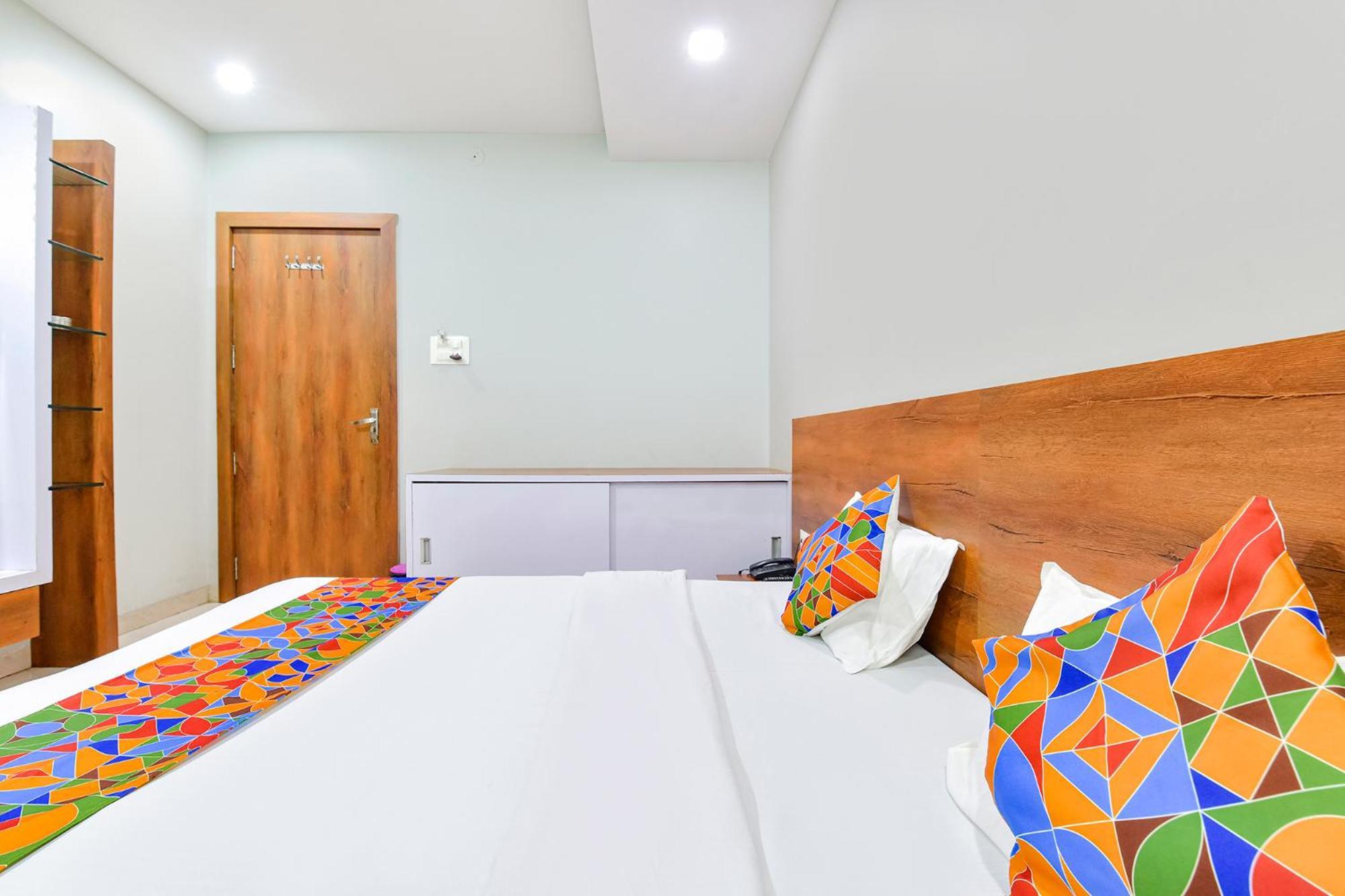 Fabhotel Raghumani Palace Ujjain Esterno foto