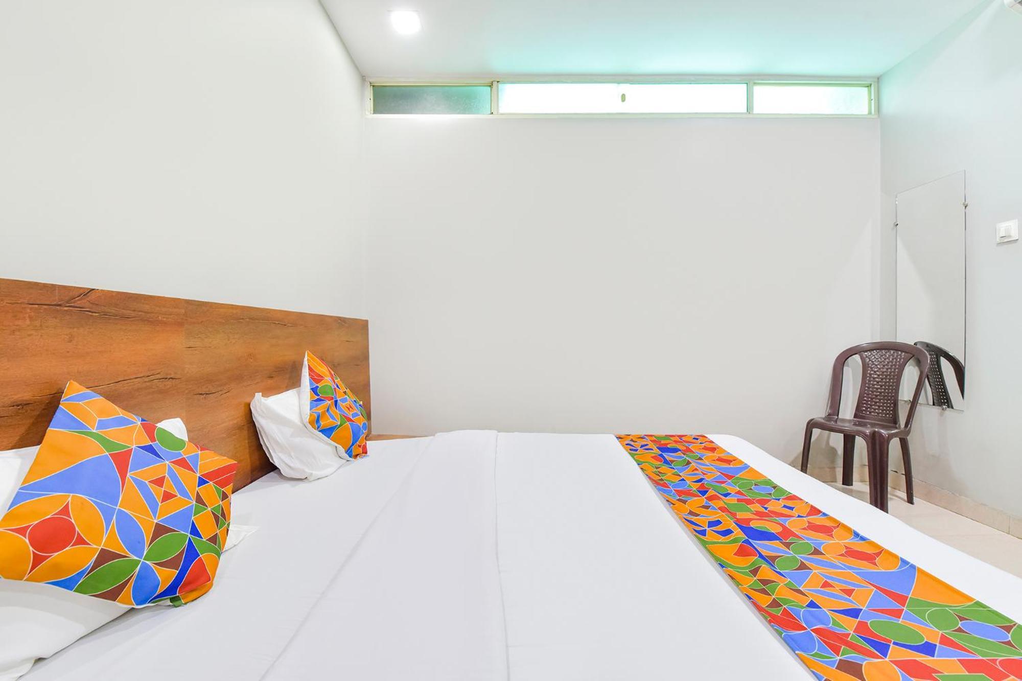 Fabhotel Raghumani Palace Ujjain Esterno foto