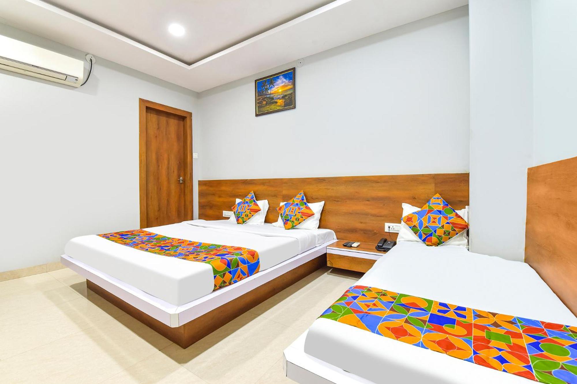 Fabhotel Raghumani Palace Ujjain Esterno foto