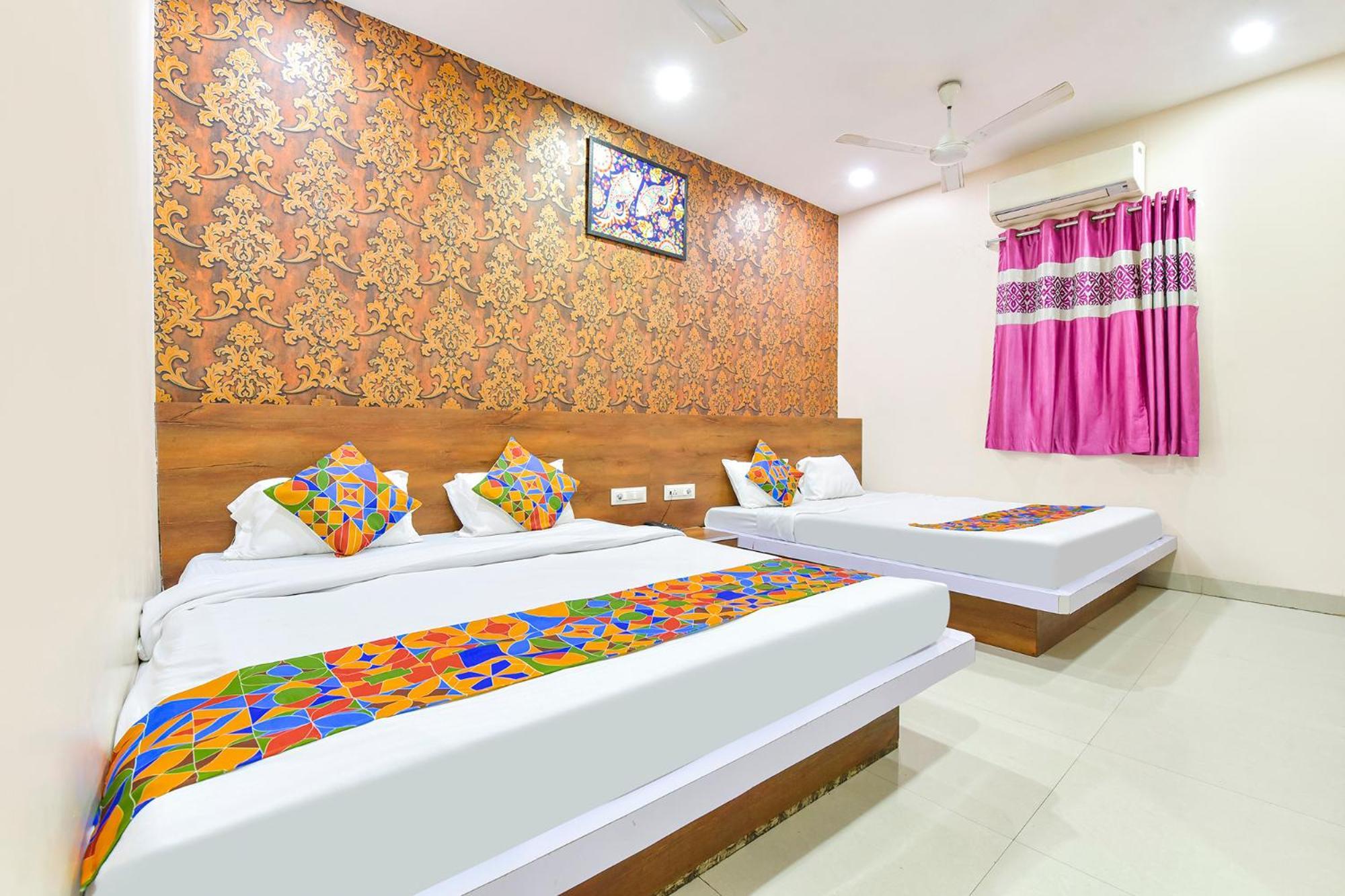 Fabhotel Raghumani Palace Ujjain Esterno foto