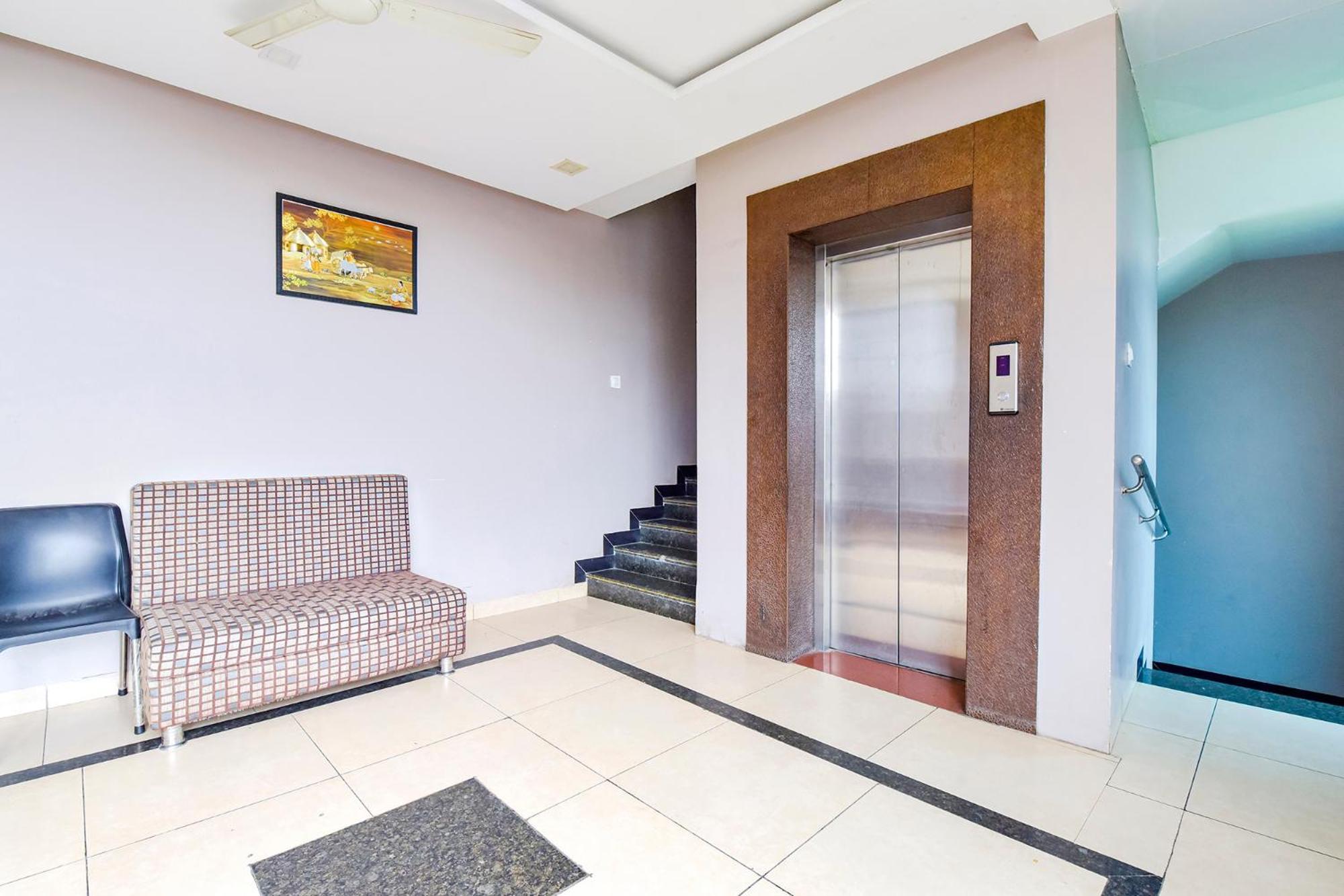 Fabhotel Raghumani Palace Ujjain Esterno foto